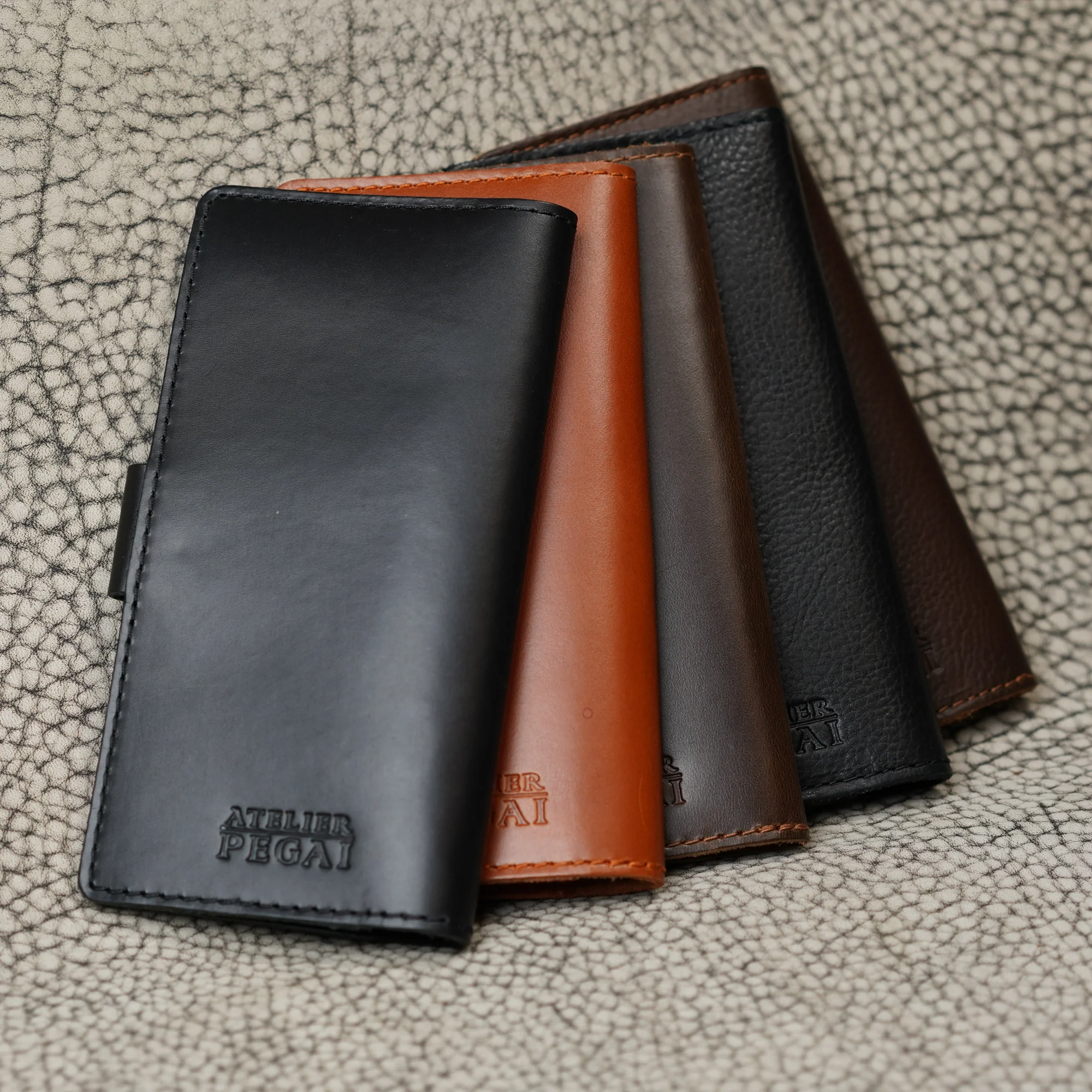 Clark Leather Checkbook Cover | Dymnos Black - Image 5