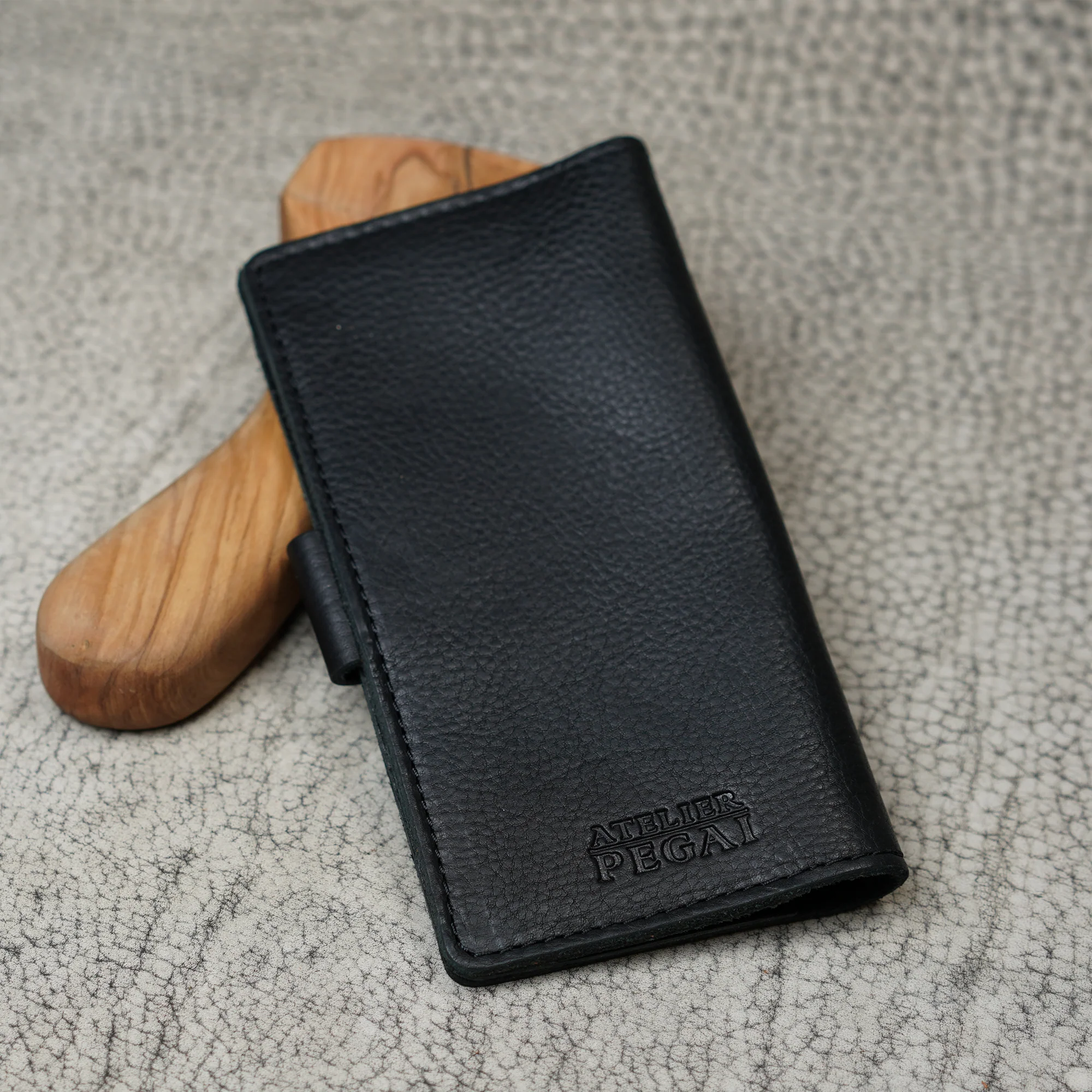 Clark Leather Checkbook Cover | Dymnos Black - Image 2